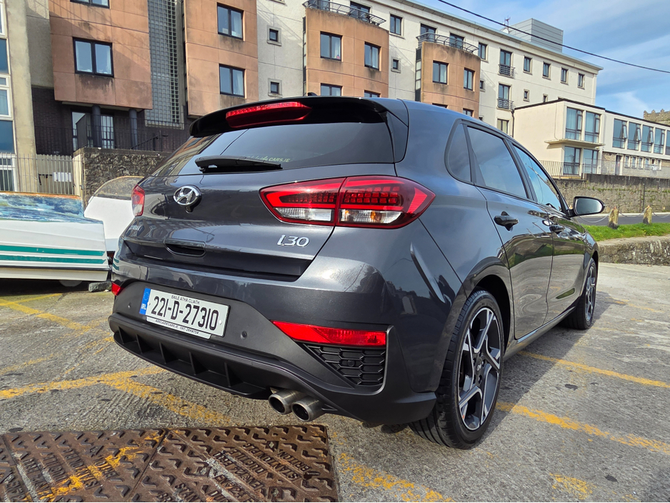 2022 Hyundai i30 - image 8