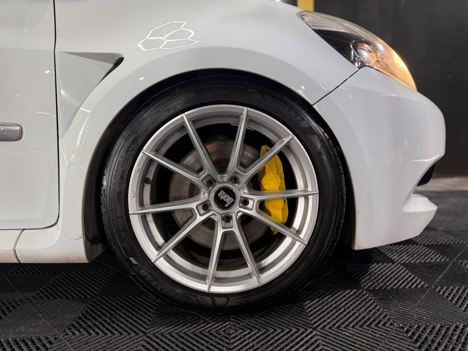 2012 Renault Clio - image 6