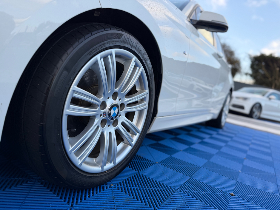 2016 BMW 1 Series - image 10