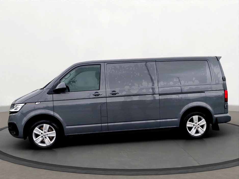 2022 Volkswagen Transporter  €36,900