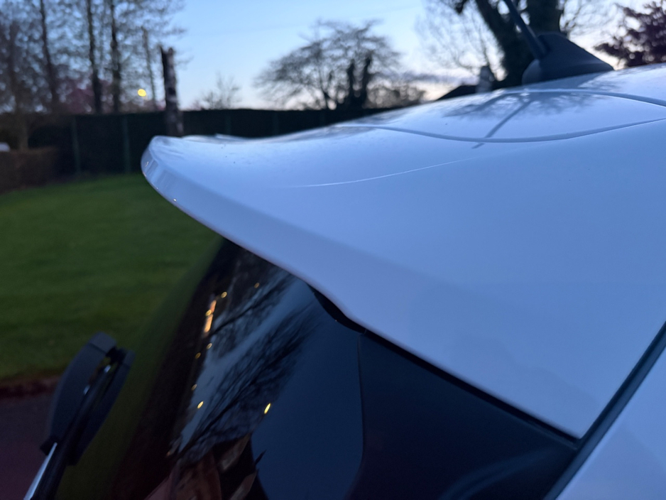 2021 Ford Fiesta - image 9