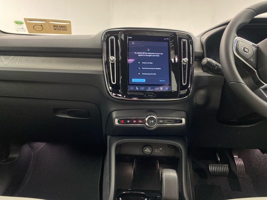 2026 Volvo EC40 - image 12