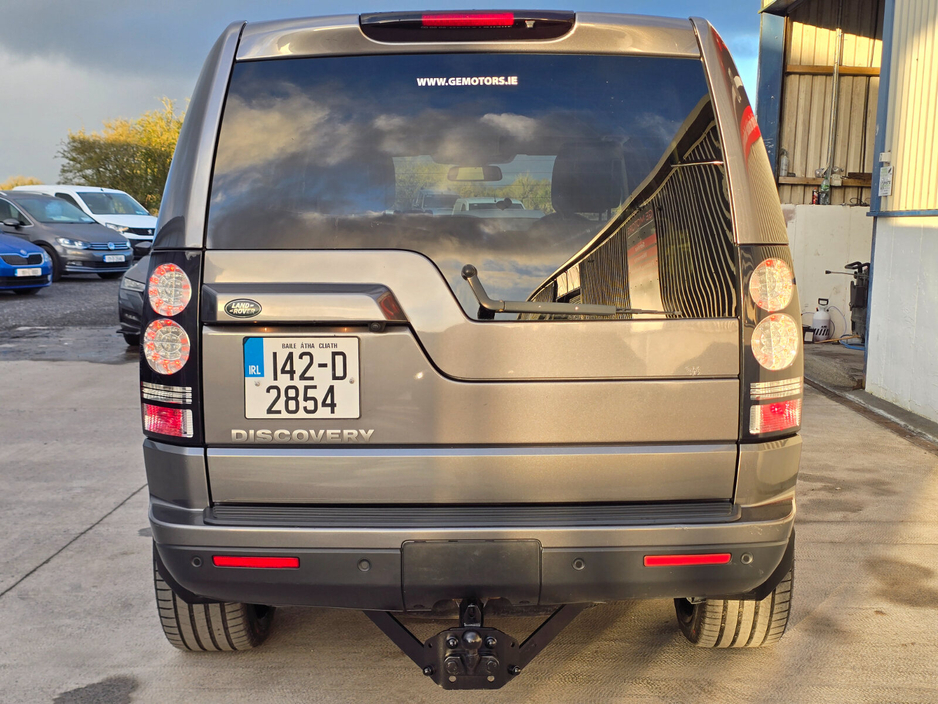2014 Land Rover Discovery - image 10