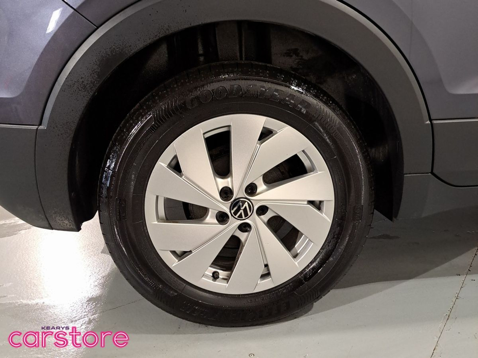 2024 Volkswagen T-Cross - image 14