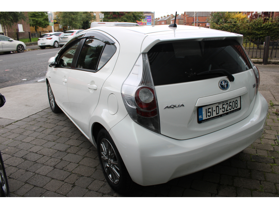 2015 Toyota Aqua SOLD