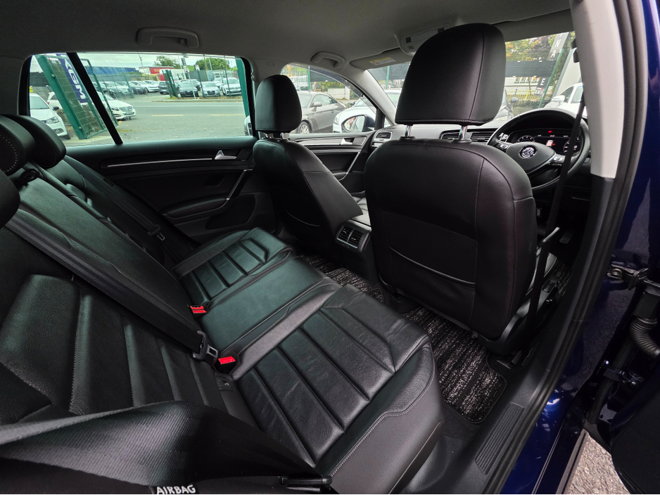 2019 Volkswagen Golf ( 192 REG ) HIGHLINE FULL LEATHER SEATS HEATED ELECTRIC SEATS SAT NAV PACK - VIRTUAL CLOCKS -REVERSE CAMERA - NAVIGATION - CARPLAY - ANDROID AUTO- BLIND SPOT REAR TRAFFIC ASSIST - DISCOVER PRO €22,950