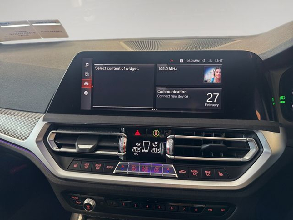 2020 BMW 3 Series - image 14