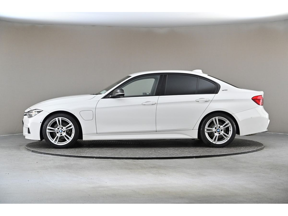2016 BMW 3 Series 330E M SPORT PLUG-IN HYBRID *ALCANTARA SPORT MEMO SEATS*HEAD-UP DISPLAY*360PAN CAM* €17,890