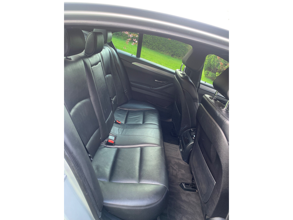 2013 BMW 5 Series - image 2