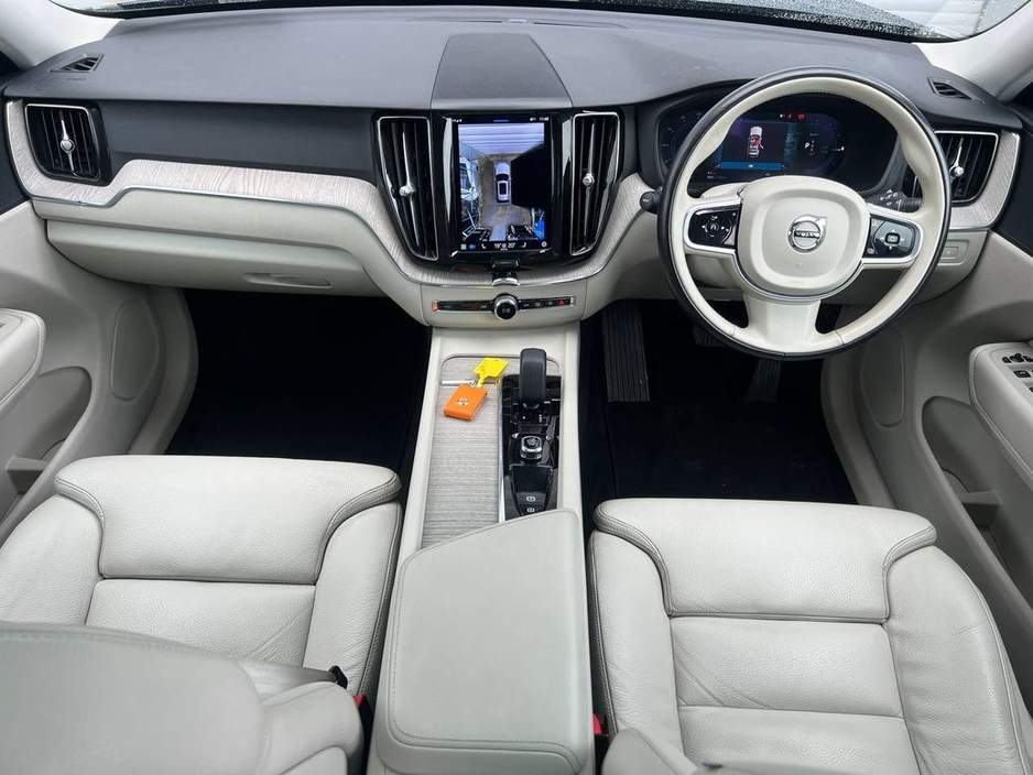 2023 Volvo XC60 - image 12