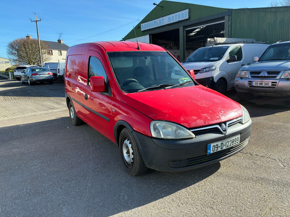 2009 Opel Combo - image 2