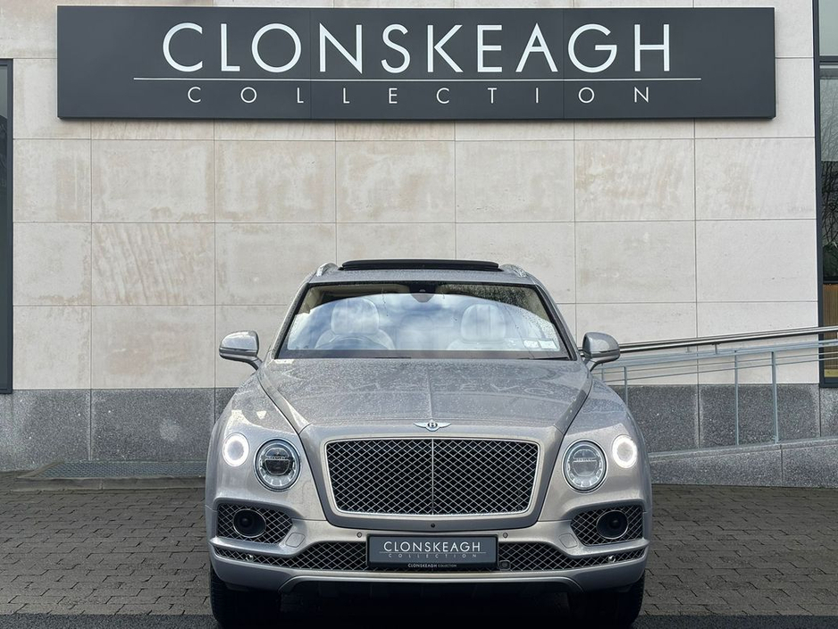2016 Bentley Bentayga - image 2
