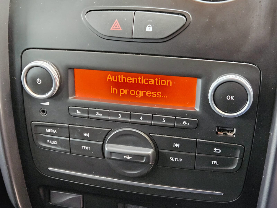 2018 Dacia Duster - image 13