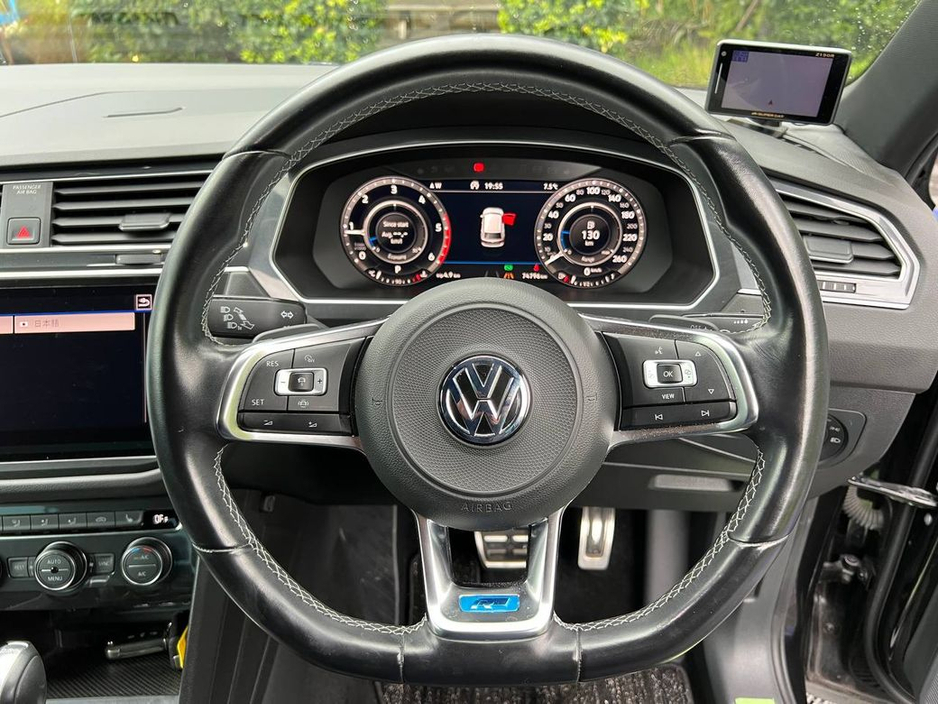 2018 Volkswagen Tiguan - image 4