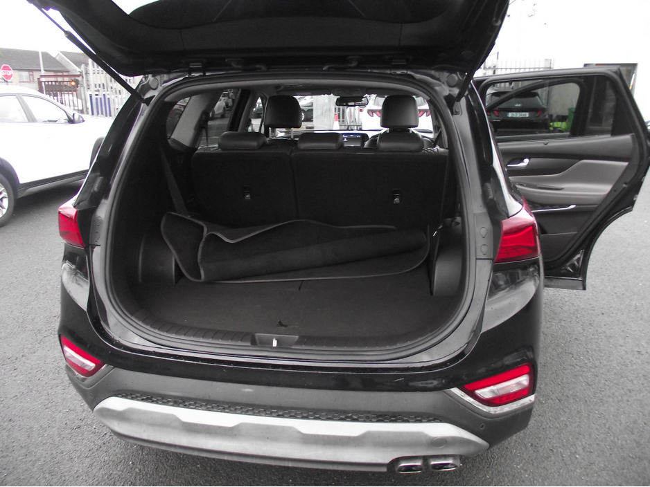 2019 Hyundai Santa Fe 2.2CRDI 4WD EXECUTIVE PLUS 5DR €23,500