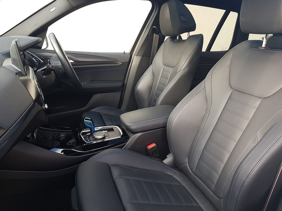 2023 BMW iX3 - image 7