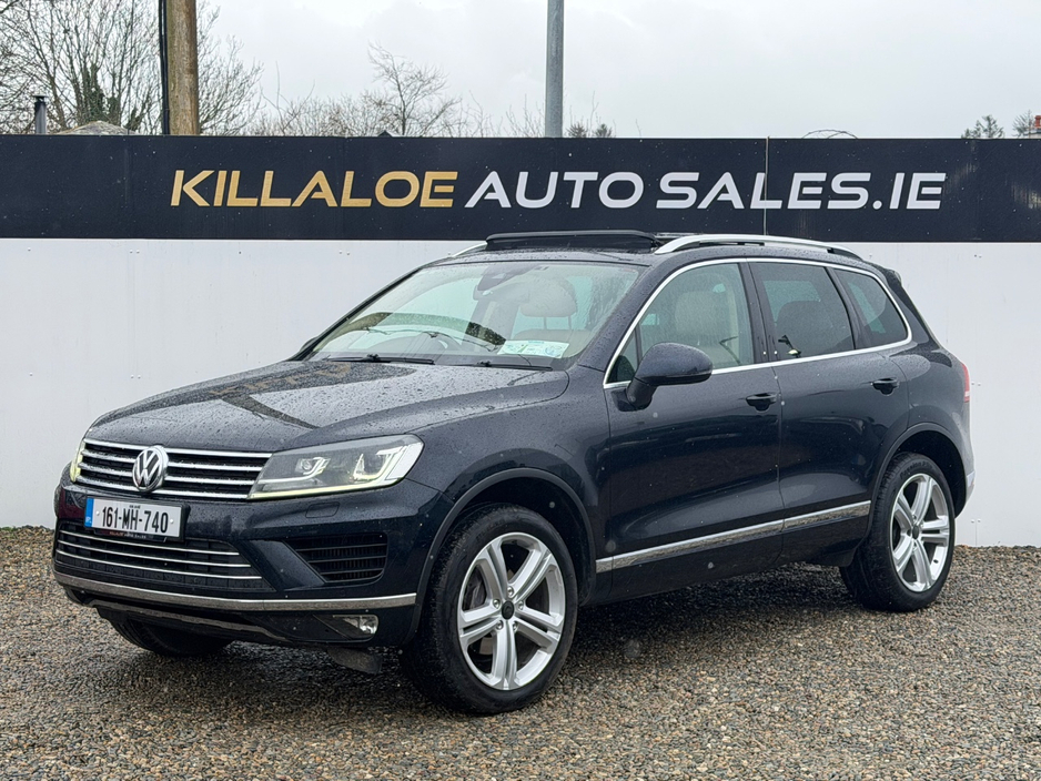 2016 Volkswagen Touareg - image 3