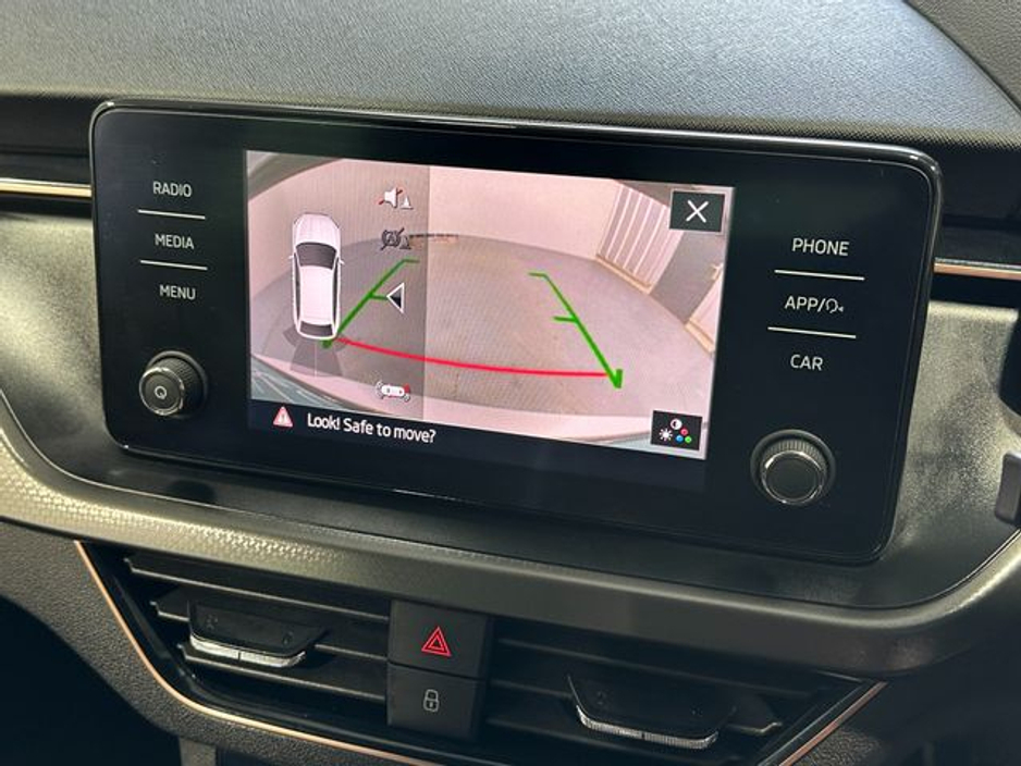 2022 Skoda Scala - image 14