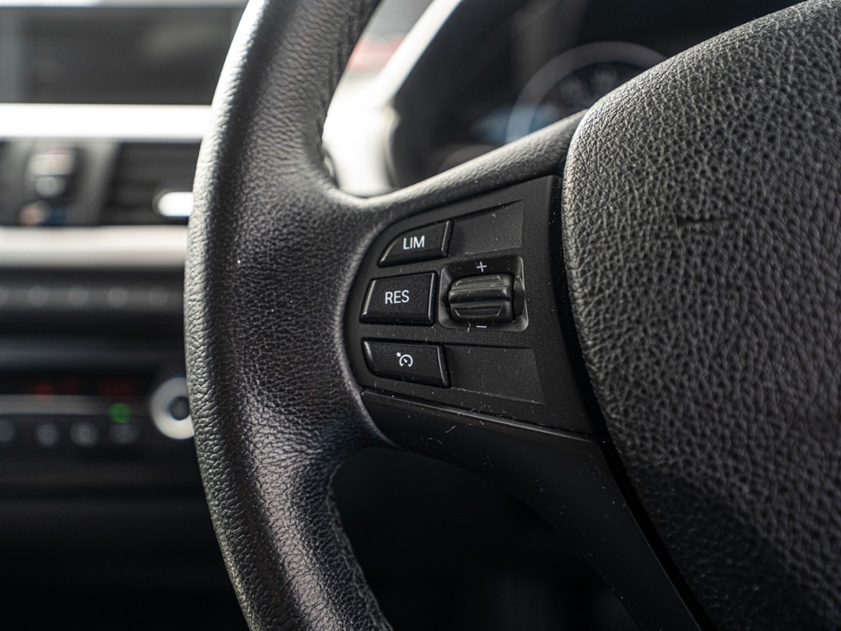 2014 BMW 3 Series - image 21