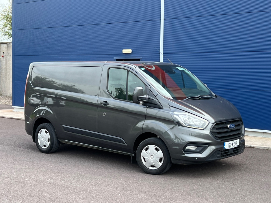 2019 Ford Transit Custom - image 3