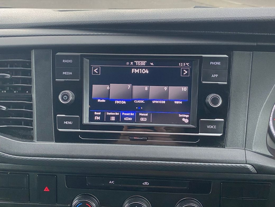 2023 Volkswagen Transporter - image 21