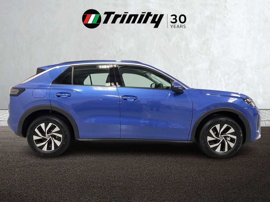 2026 Volkswagen T-Roc - image 6