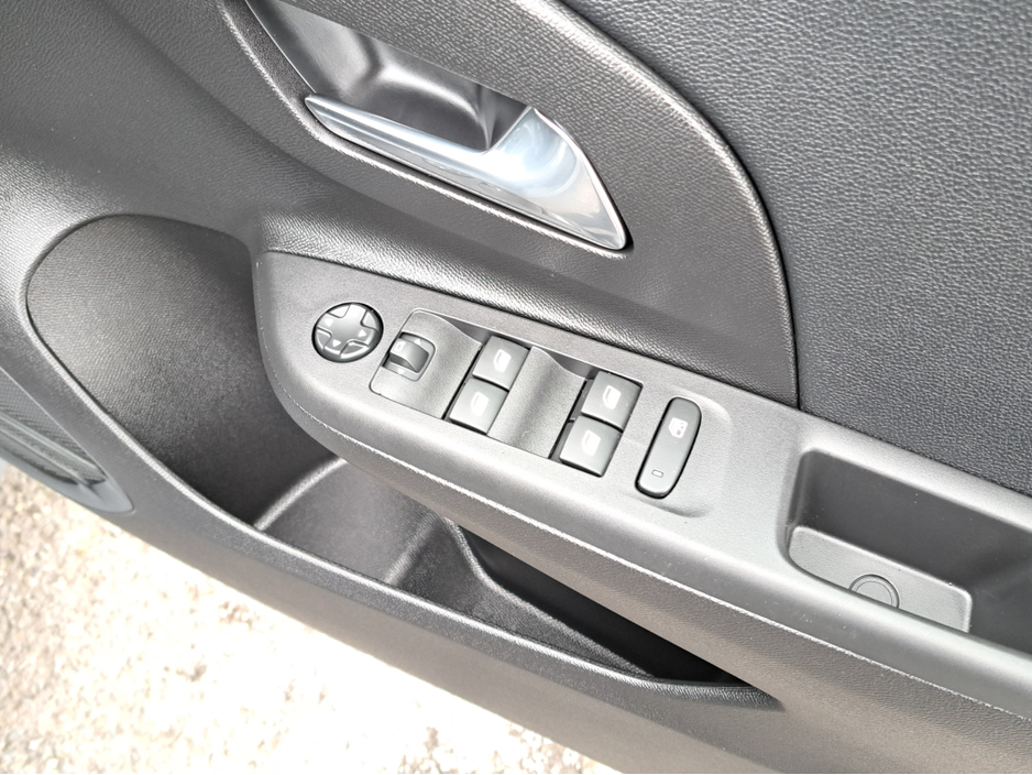 2026 Opel Corsa - image 31