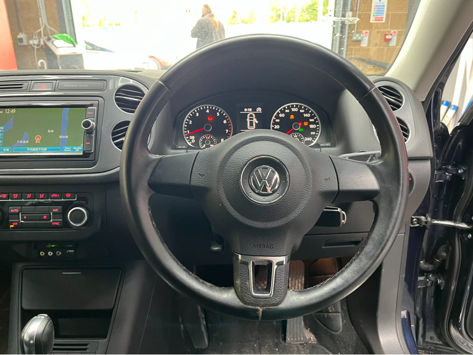 2013 Volkswagen Tiguan - image 7