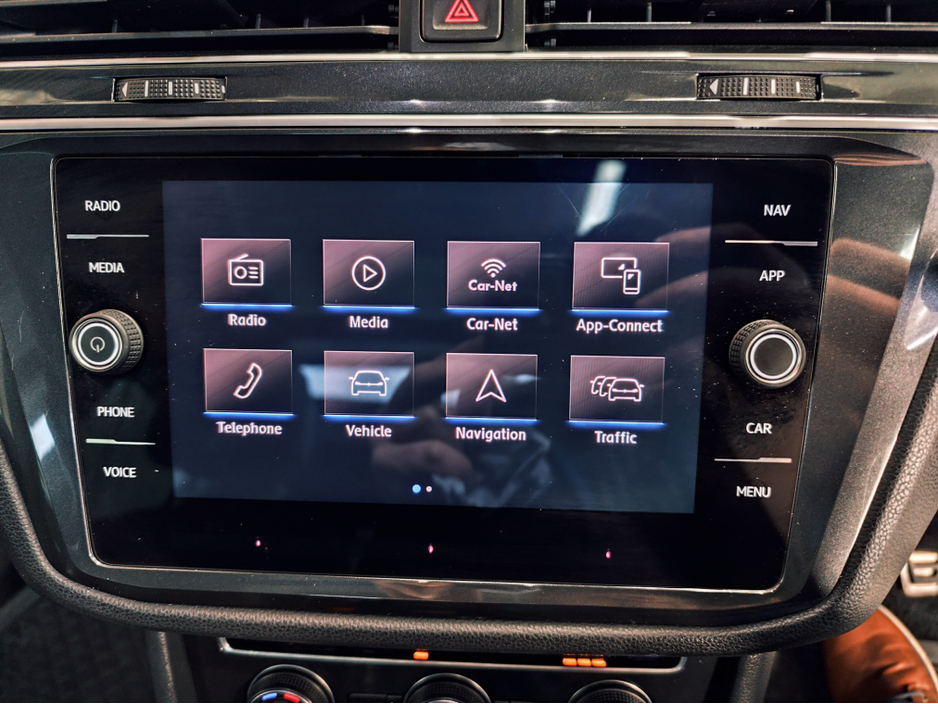 2018 Volkswagen Tiguan 2.0 TDI R-LINE 4MOTION €28,750