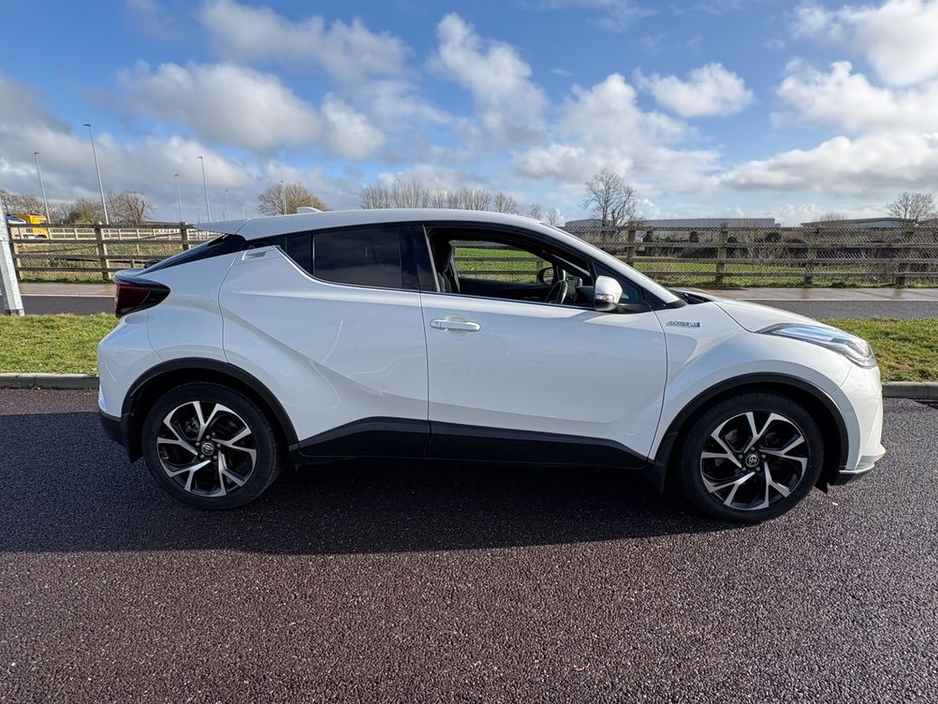 2022 Toyota C-HR 1.8 Hybrid Sport 4DR Auto, €26,900