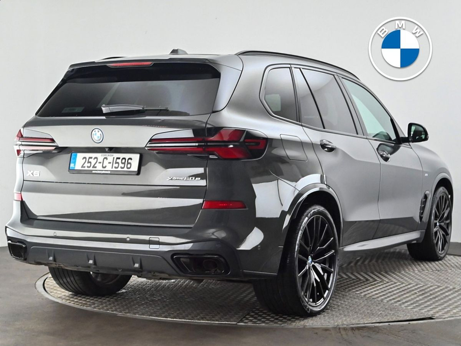 2025 BMW X5 - image 22