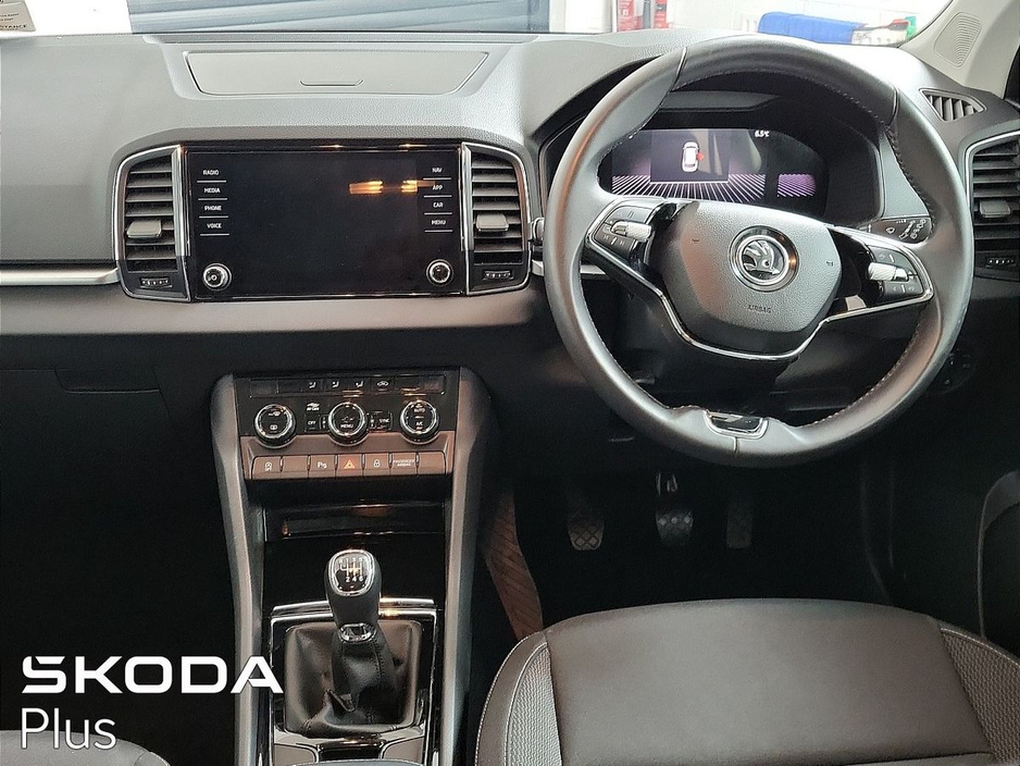 2023 Skoda Karoq - image 2