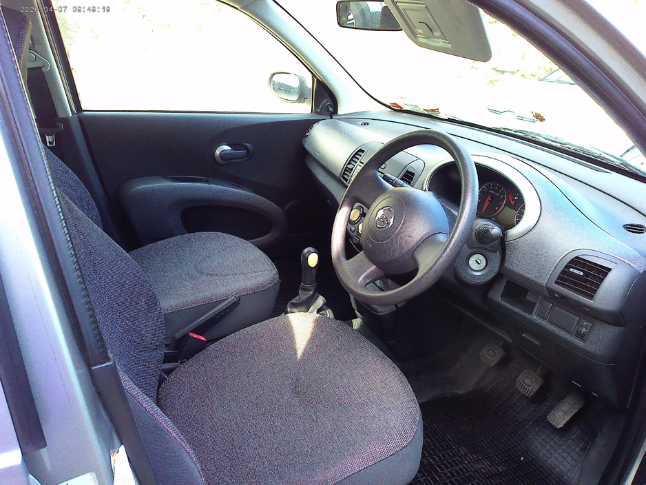 2008 Nissan Micra - image 9