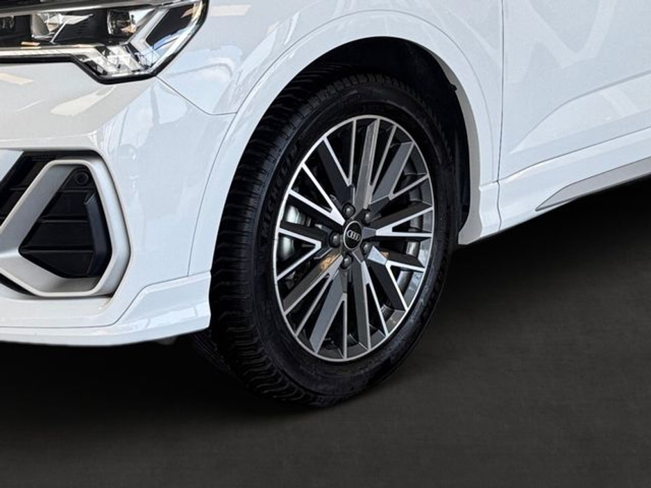 2021 Audi Q3 - image 10