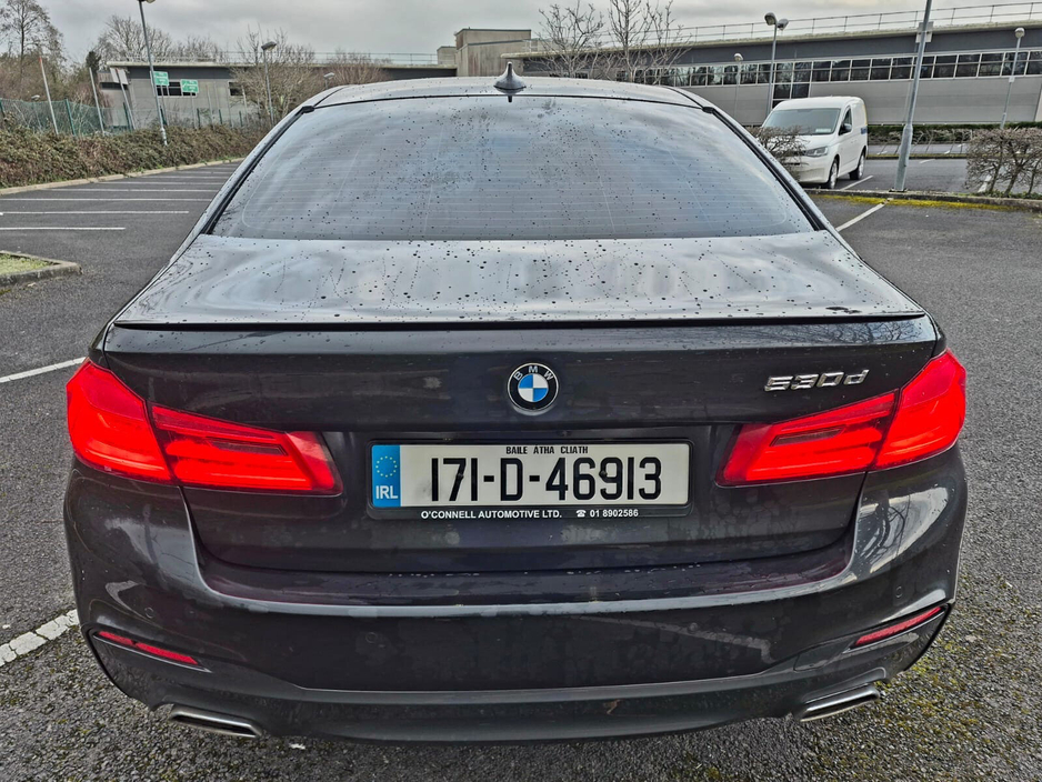 2017 BMW 5 Series - image 3