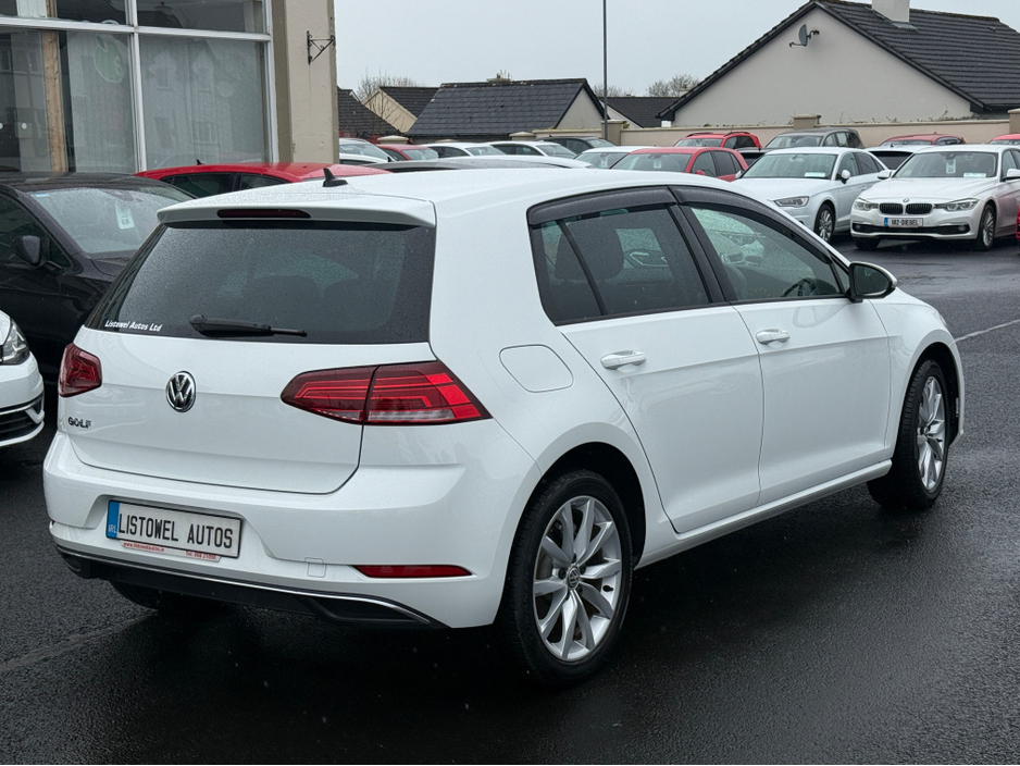 2018 Volkswagen Golf - image 9