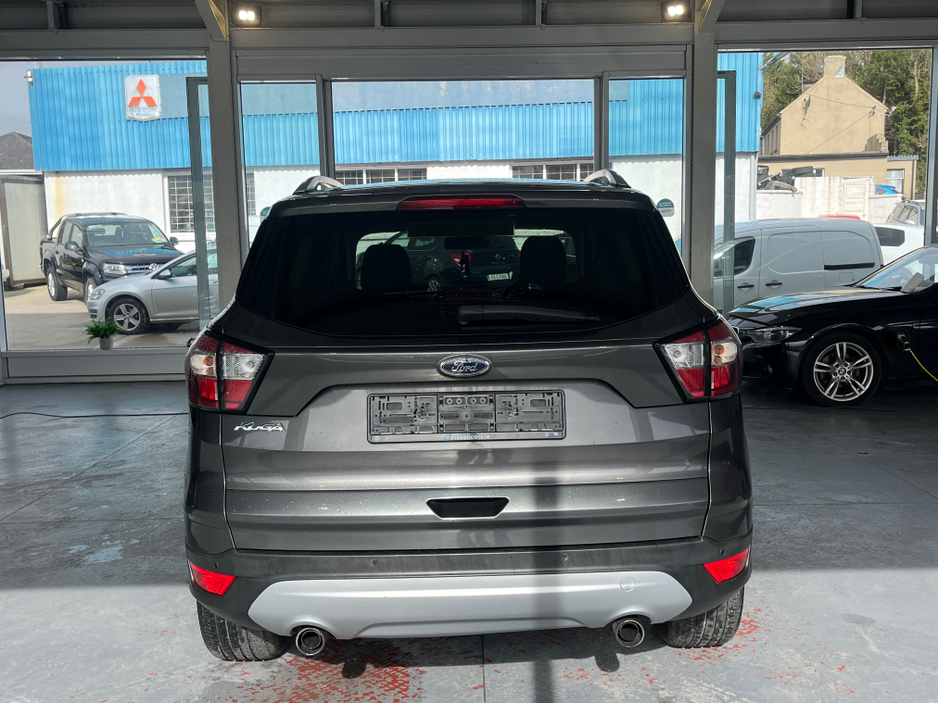 2017 Ford Kuga - image 5