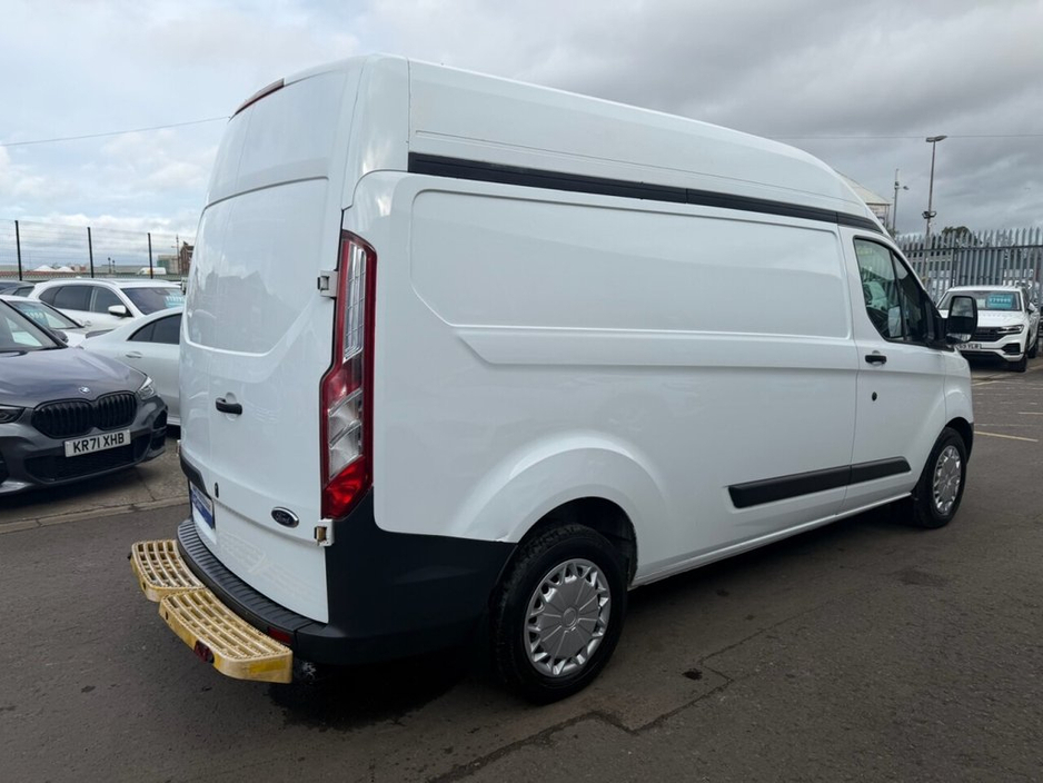 2016 Ford Transit Custom - image 35