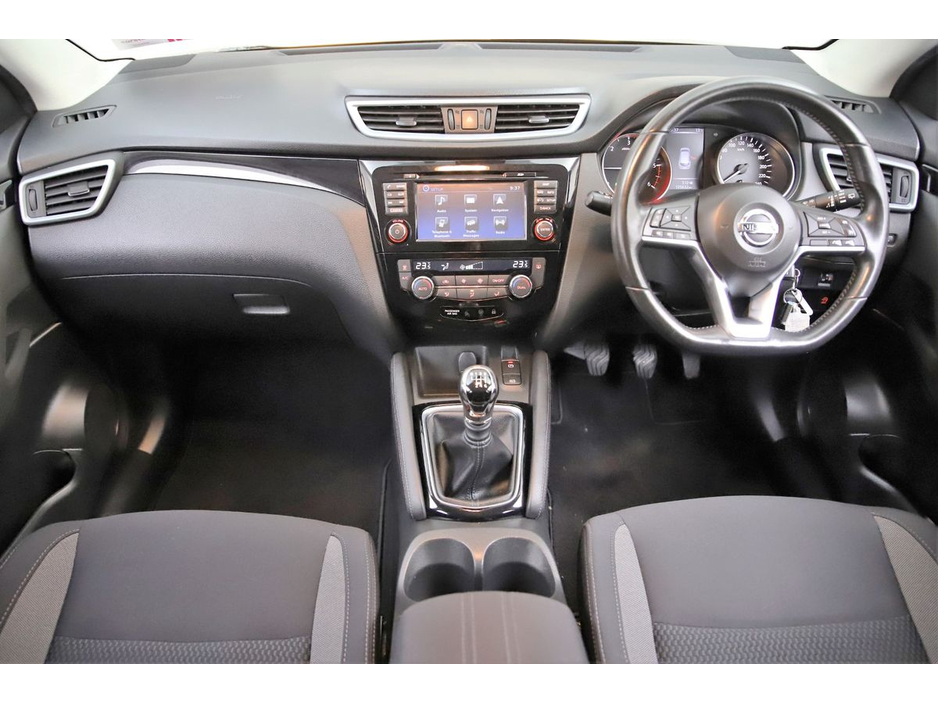 2018 Nissan Qashqai 1.5 DSL SV 6SPD *PANORAMIC ROOF*REVERSE CAM*SAT NAV* €14,490