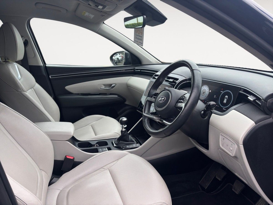2022 Hyundai Tucson - image 9