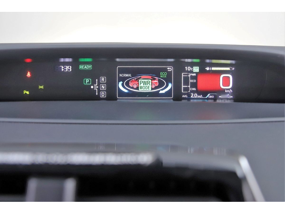 2017 Toyota Prius - image 19