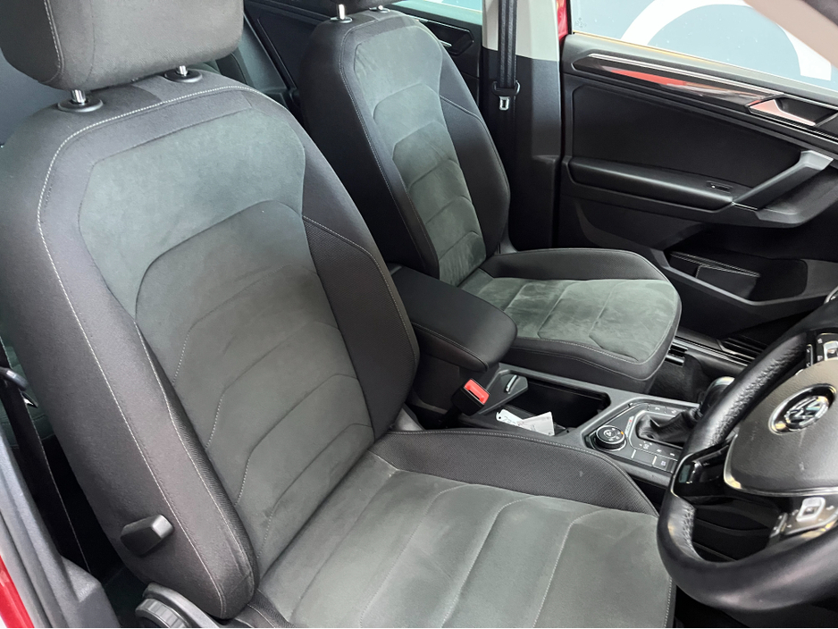 2018 Volkswagen Tiguan €24950! 2018 VOLKSWAGEN TIGUAN TDI 4 MOTION  2.0 AUTOMATIC / CRUISE CONTROL / REVERSE CAMERA / HEATED FRONT & REAR SEATS / PADDLE SHIFTERS €24,950