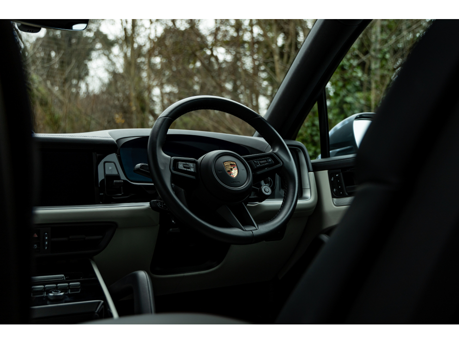 2024 Porsche Cayenne E-HYBRID 4DR AUTO *MEGA SPEC* €107,900