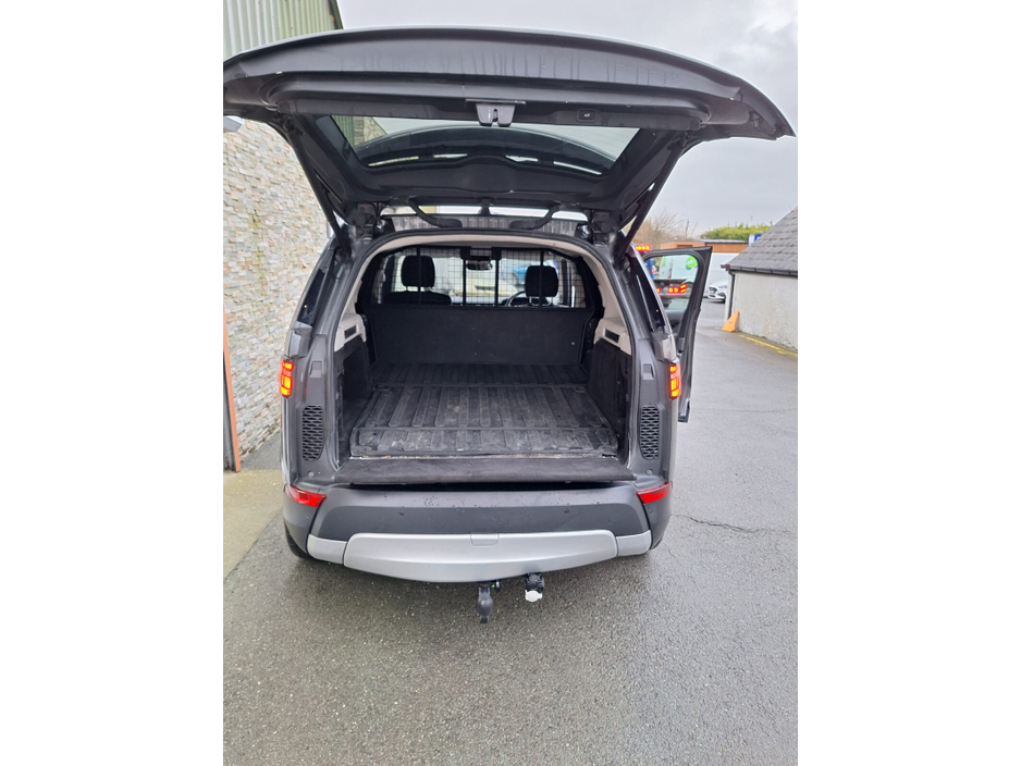 2018 Land Rover Discovery 3.0 TDV6 HSE 7 Seat €21,950