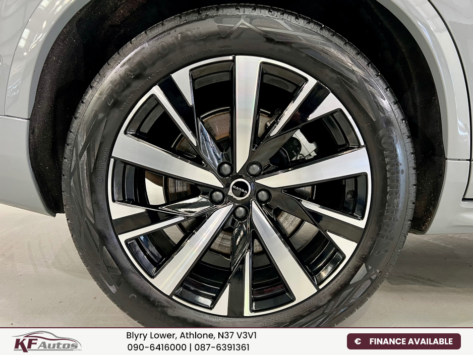 2025 Volvo XC90 - image 8