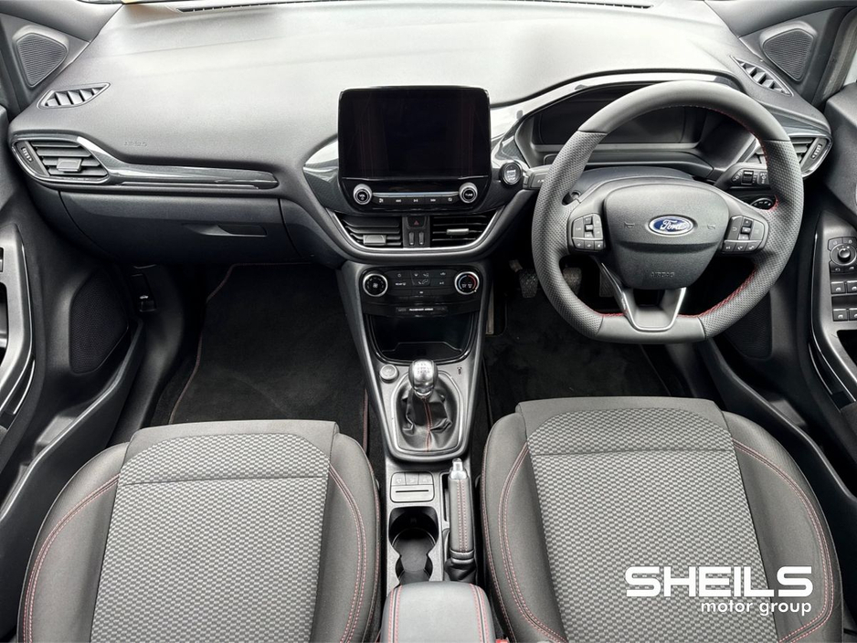 2022 Ford Puma - image 3