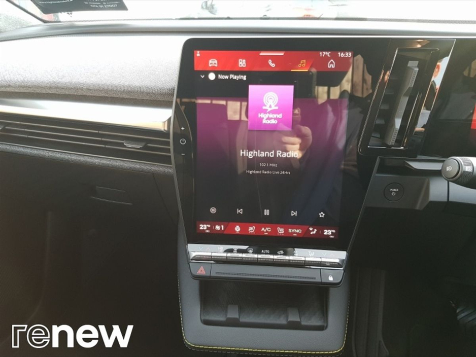 2026 Renault Scenic - image 17