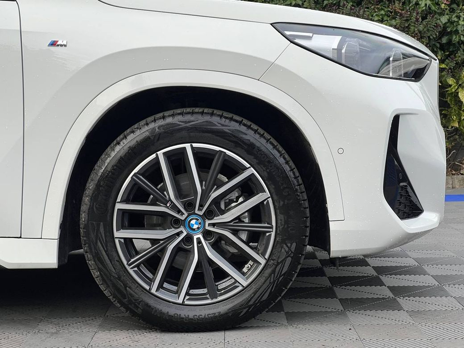 2025 BMW iX1 - image 9