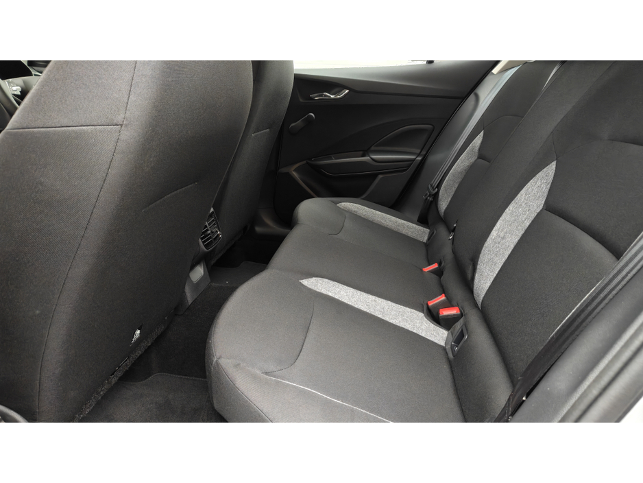 2025 Skoda Fabia ESSENCE 1.0 MPI 80BHP-AS NEW- A/C+REAR PARK ASSIST-LEATHER STEERING WHEEL €21,950