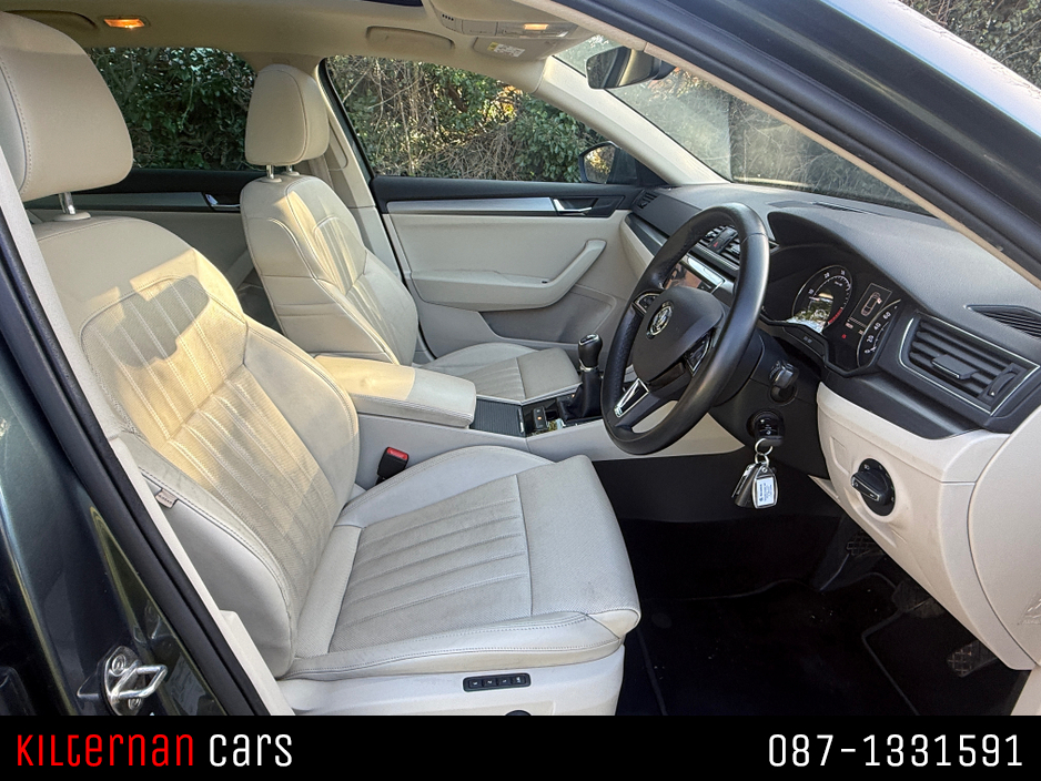 2017 Skoda Superb - image 7